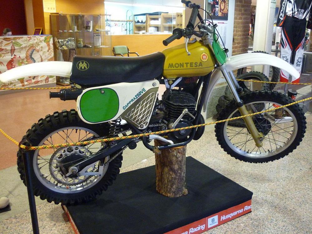1280px-Montesa_Cappra_250_VE_1979_c.JPG