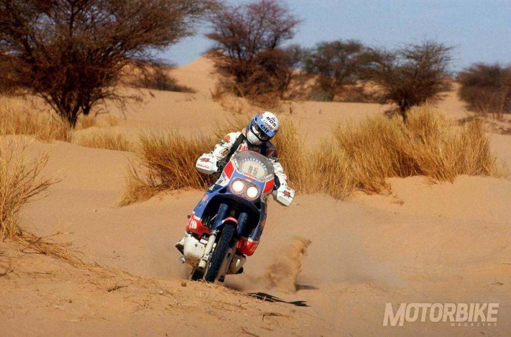 1987-Paris-Dakar-Cyril-Neveu-Honda-NXR750-Africa-Twin--1200x792.jpg