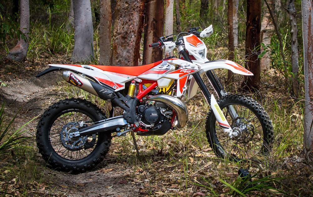 BETA-250RR-feature.jpg.3875d72ff0141a38b7c3cb02676af727.jpg