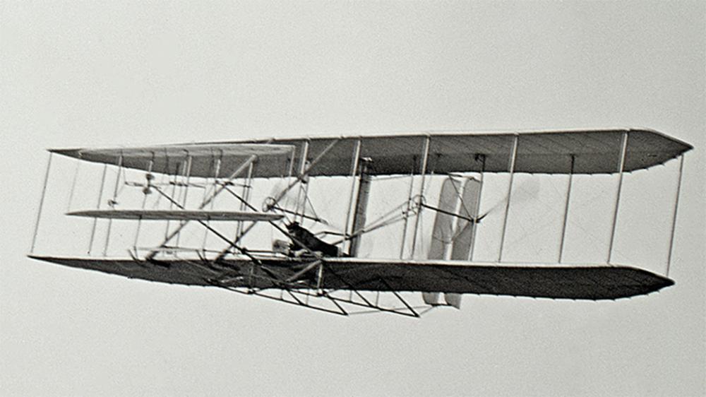 1904-11-16_WrightFlyerII_OrvilleWright.jpg.5eb08dd483d6a8ac0df9753b7bc43d65.jpg