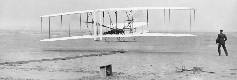 The_Wright_Brothers_first_powered_flight_HU98267.jpeg.4b606fde8937f1c2c59042f4698a683d.jpeg