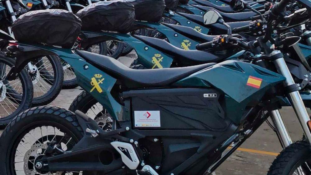 a-finales-del-an-o-pasado-el-seprona-anunciaba-la-incorporacio-n-a-su-flota-de-157-motos-ele-ctricas-de-zero_4_1000x563.jpeg.748fbd8102faa21b19fcab1458a39dfc.jpeg