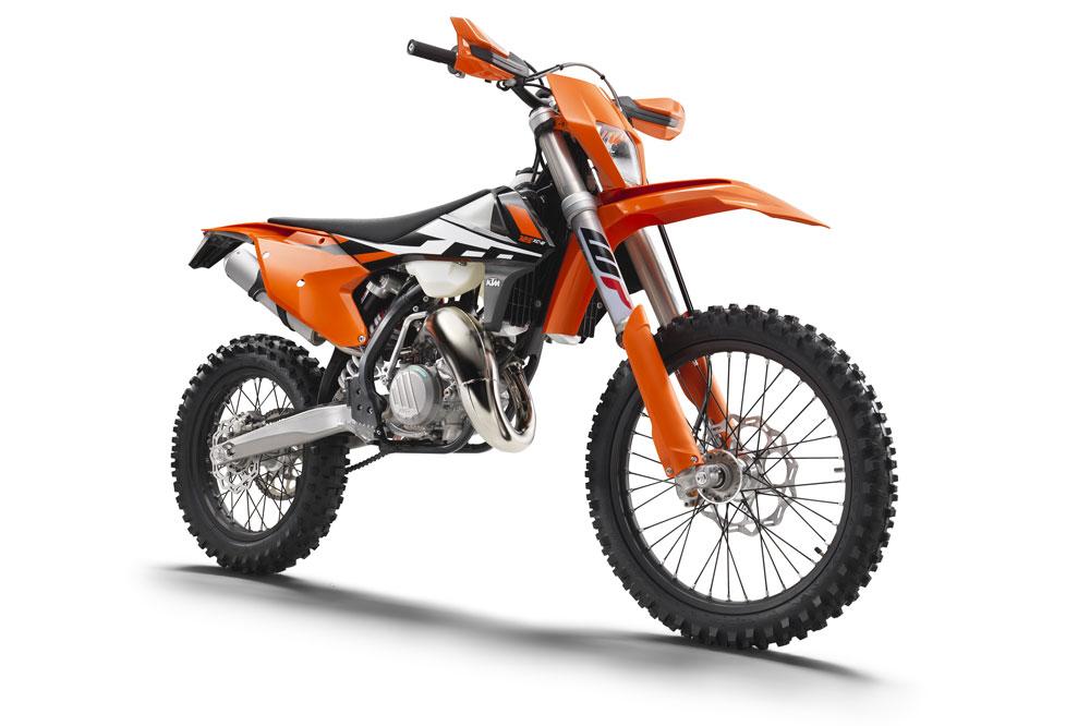 ktm.jpg.c2559ae6d4fdcf250ca0001aad74c414.jpg